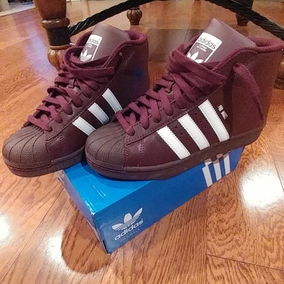 Adidas Originals - Picture 2 of 6